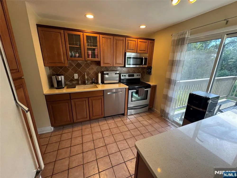 55 Mary Ann Road Jefferson Township, NJ 07438