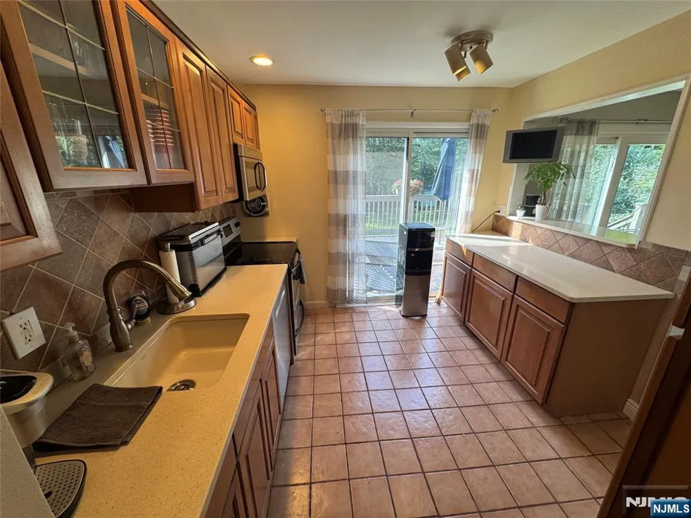 55 Mary Ann Road Jefferson Township, NJ 07438