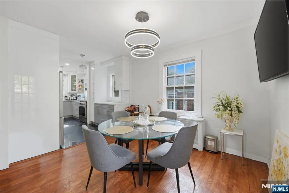 285 Hudson Avenue Englewood, NJ 07631