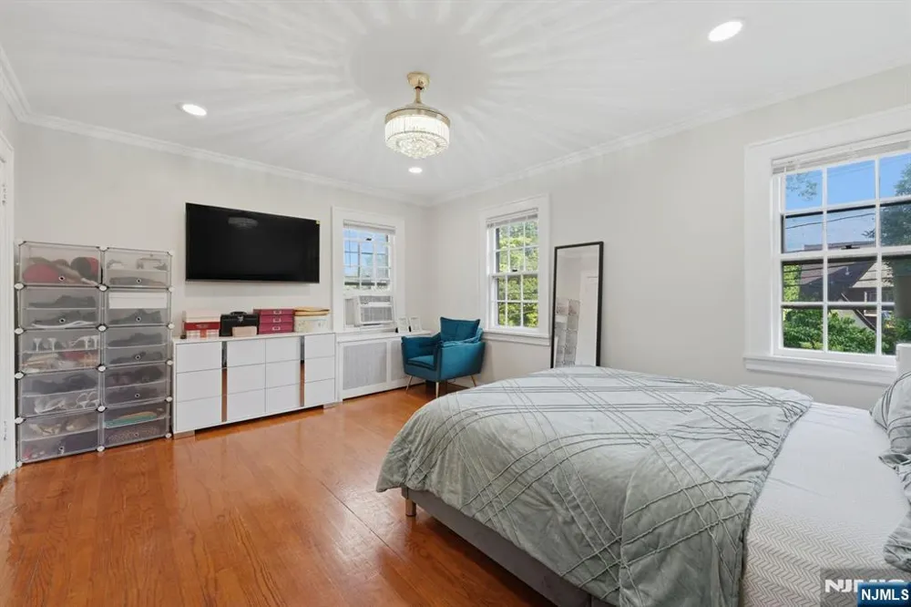 285 Hudson Avenue Englewood, NJ 07631