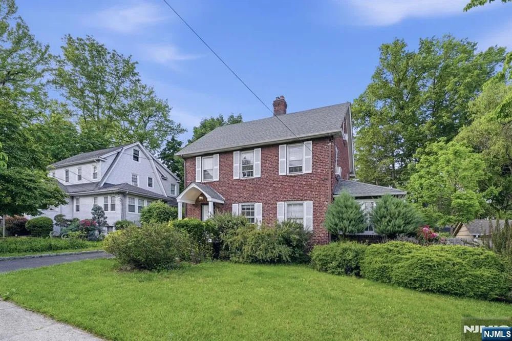 285 Hudson Avenue Englewood, NJ 07631
