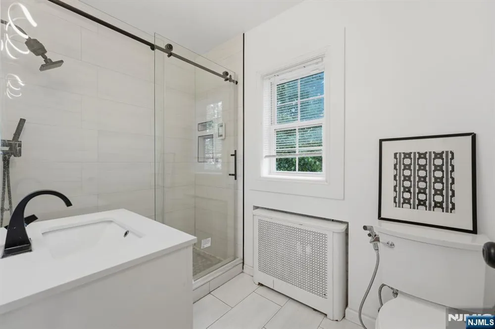 285 Hudson Avenue Englewood, NJ 07631