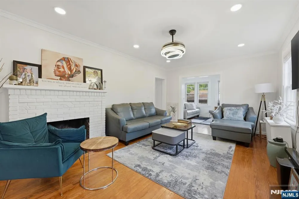 285 Hudson Avenue Englewood, NJ 07631