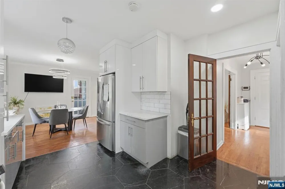 285 Hudson Avenue Englewood, NJ 07631