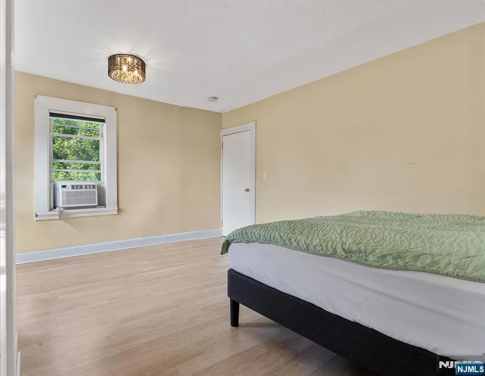 12 Dey Street Montclair, NJ 07042