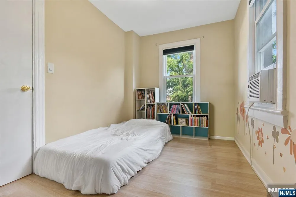 12 Dey Street Montclair, NJ 07042