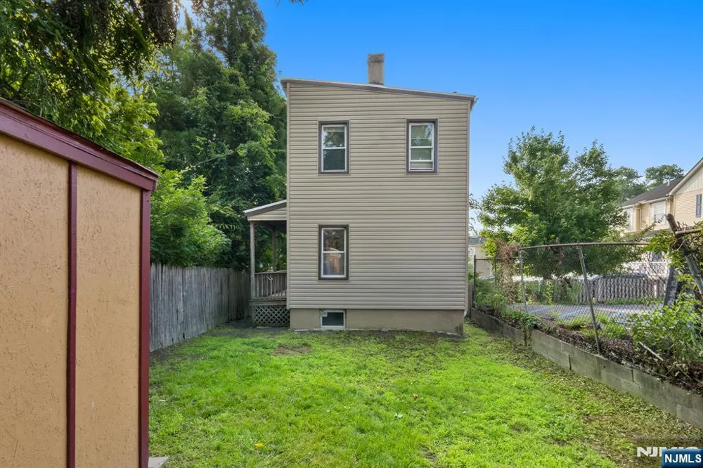 12 Dey Street Montclair, NJ 07042