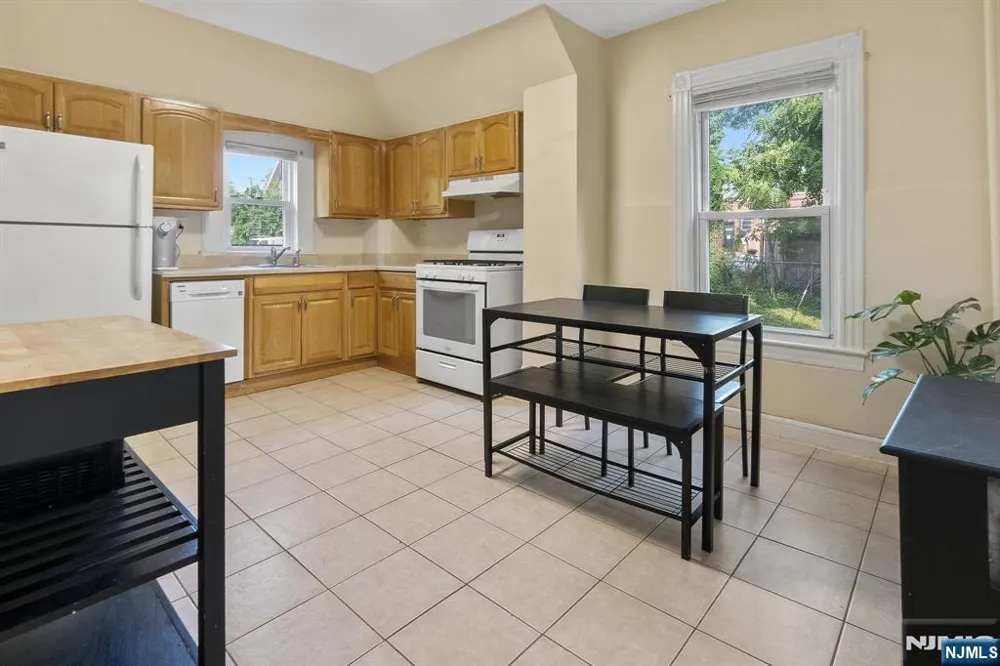 12 Dey Street Montclair, NJ 07042