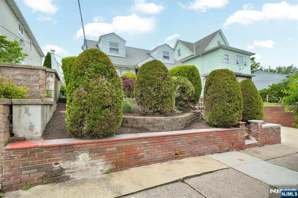 161 Plauderville Avenue Garfield, NJ 07026