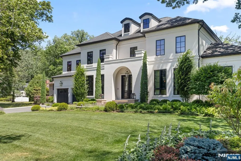 409 Whitewood Road Englewood, NJ 07631