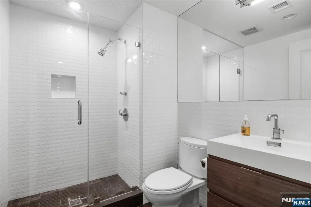 409 Whitewood Road Englewood, NJ 07631