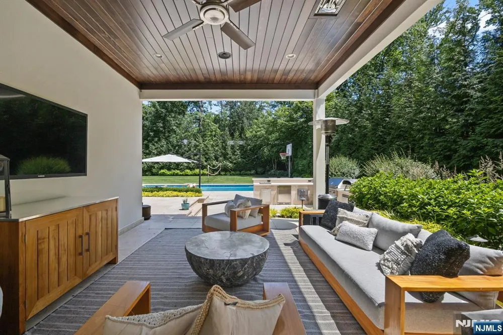 409 Whitewood Road Englewood, NJ 07631