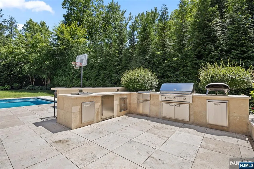 409 Whitewood Road Englewood, NJ 07631