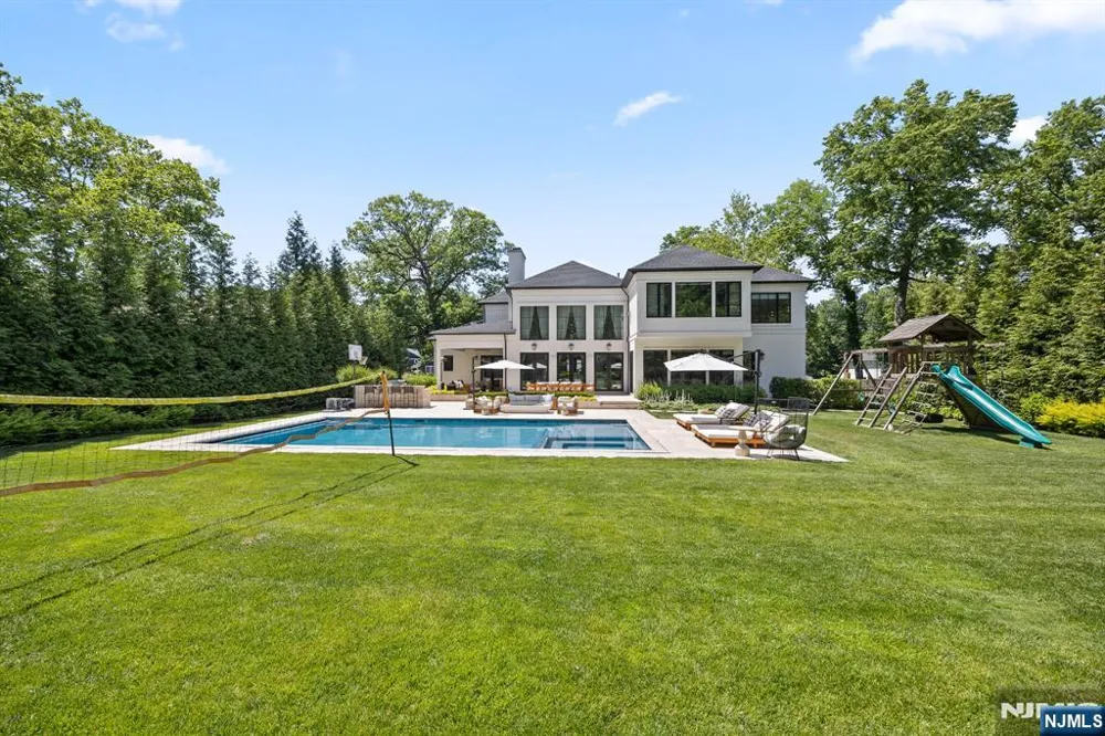 409 Whitewood Road Englewood, NJ 07631