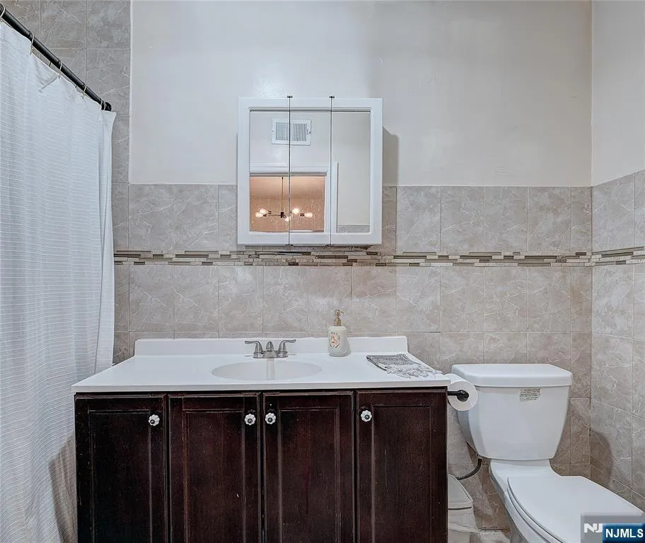 64 Norwood Street Newark, NJ 07106