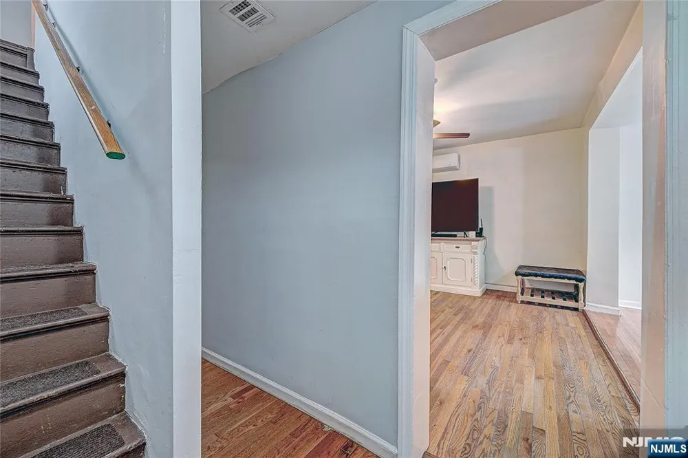 64 Norwood Street Newark, NJ 07106