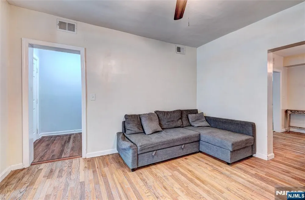 64 Norwood Street Newark, NJ 07106