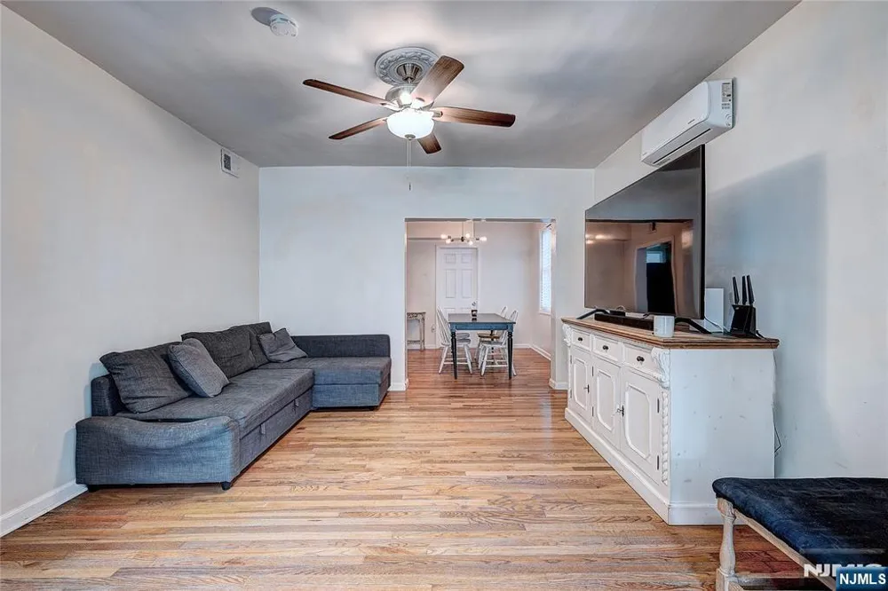 64 Norwood Street Newark, NJ 07106