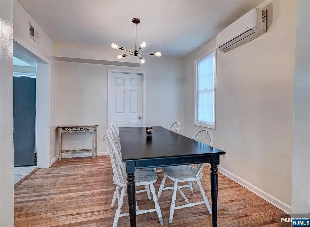 64 Norwood Street Newark, NJ 07106