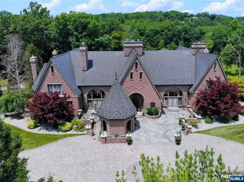 1 Cherokee Court