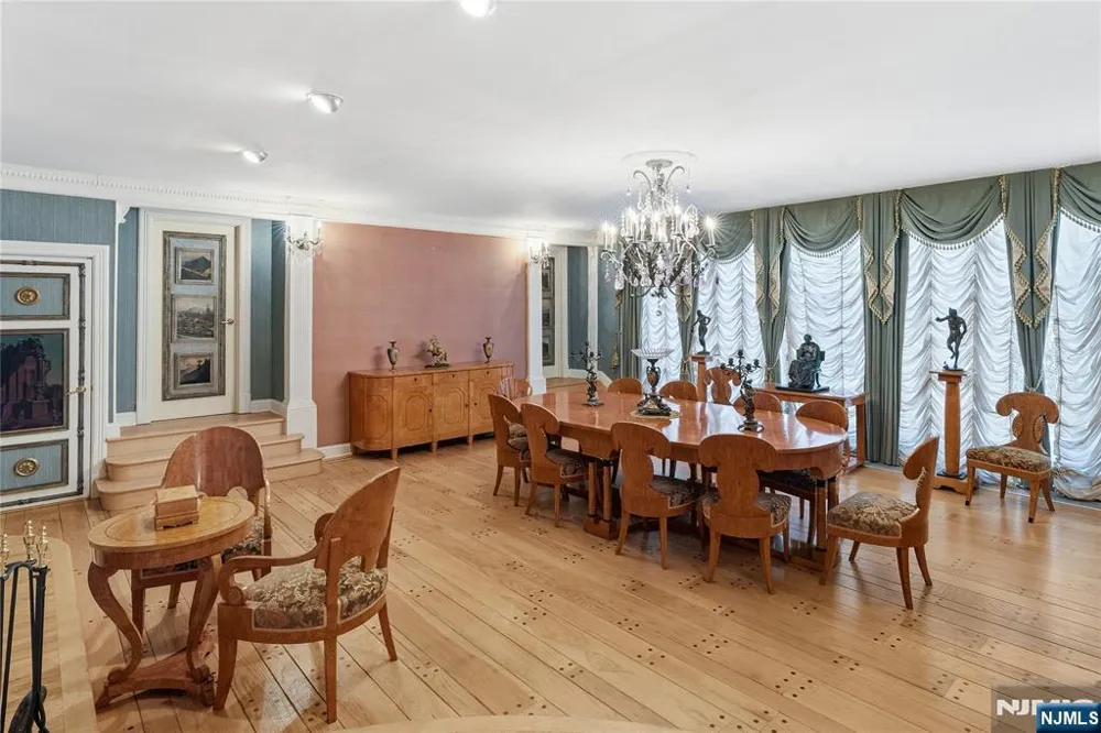 12 E Saddle River Road Saddle River, NJ 07458