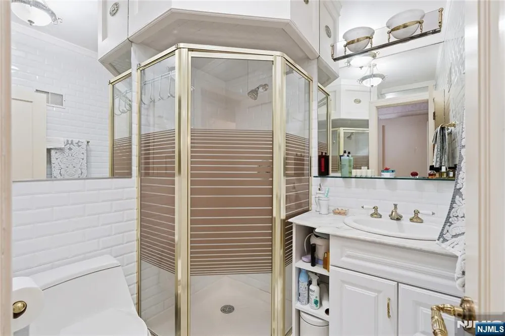 12 E Saddle River Road Saddle River, NJ 07458