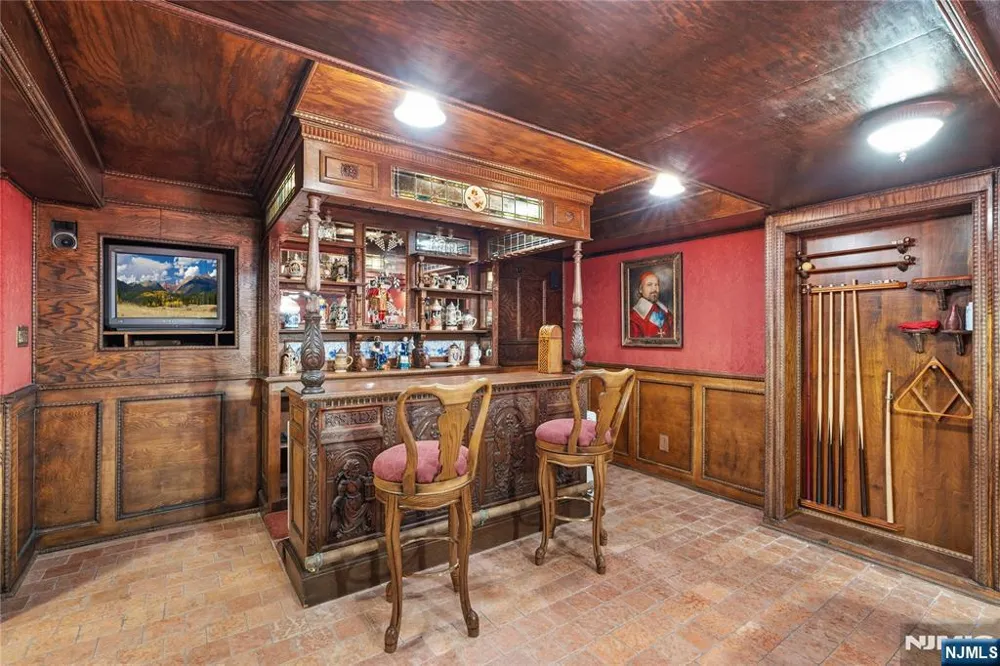 12 E Saddle River Road Saddle River, NJ 07458