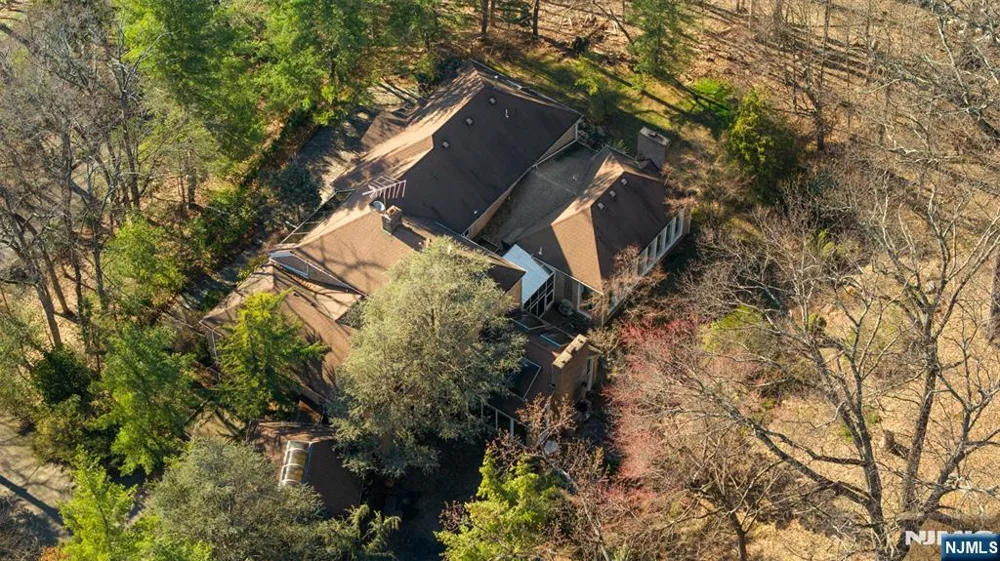 12 E Saddle River Road Saddle River, NJ 07458