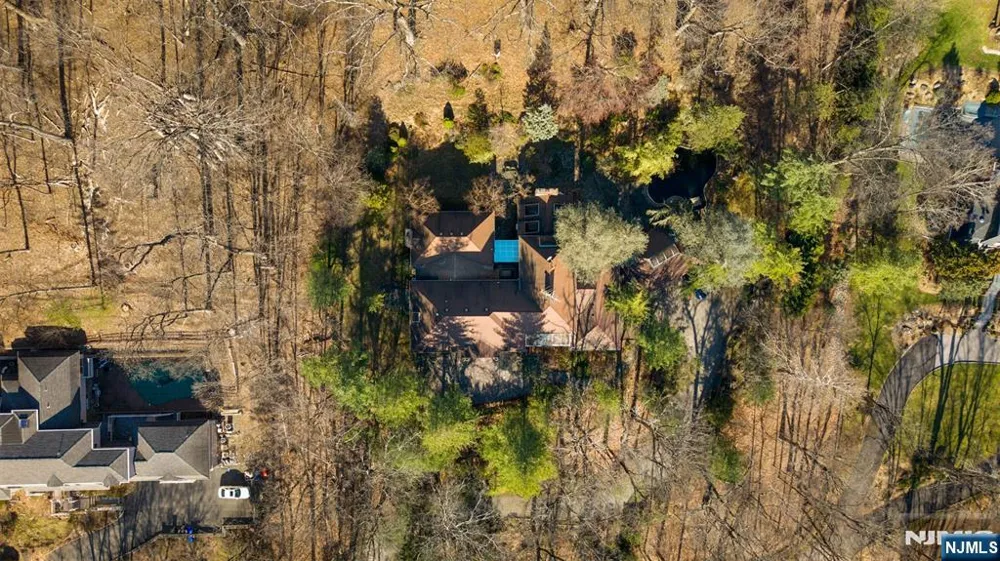 12 E Saddle River Road Saddle River, NJ 07458