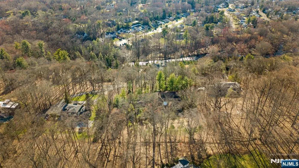 12 E Saddle River Road Saddle River, NJ 07458