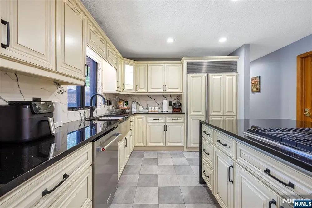 141 Burton Avenue Hasbrouck Heights, NJ 07604