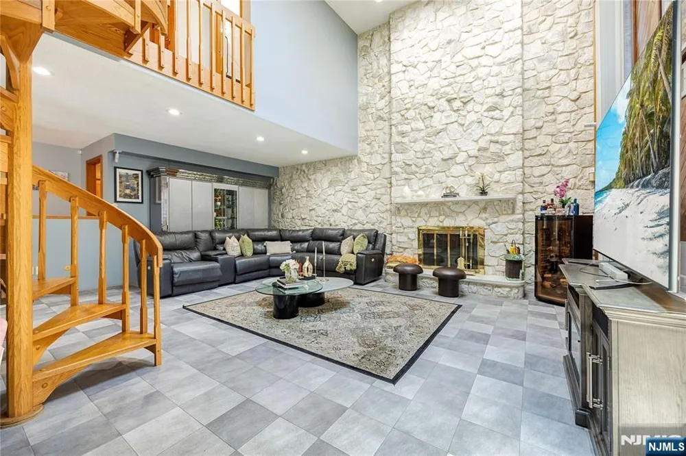 141 Burton Avenue Hasbrouck Heights, NJ 07604