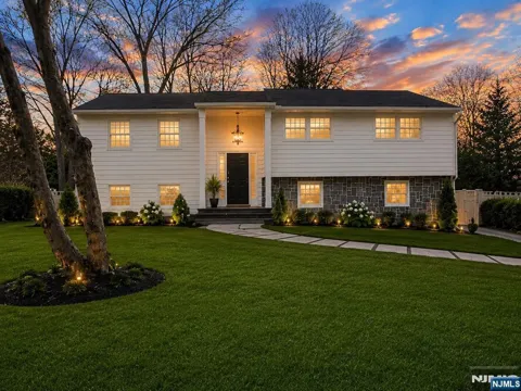 82 Palmer Drive
