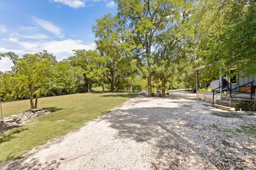 5775 County Road 200 Liberty Hill, TX 78642
