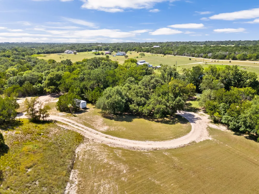 5775 County Road 200 Liberty Hill, TX 78642