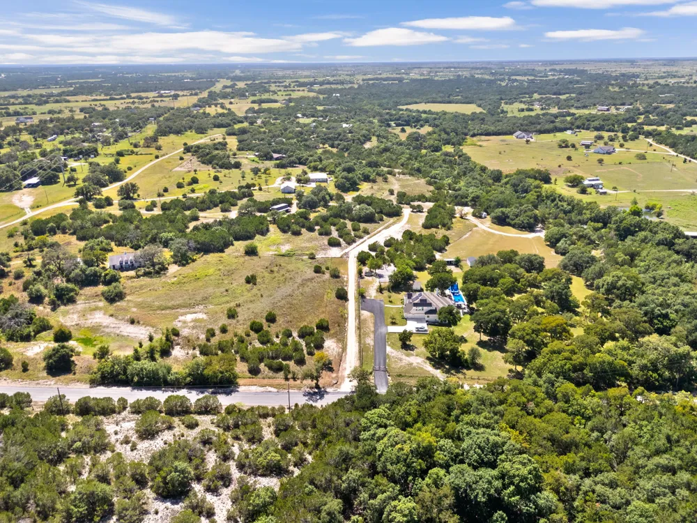 5775 County Road 200 Liberty Hill, TX 78642