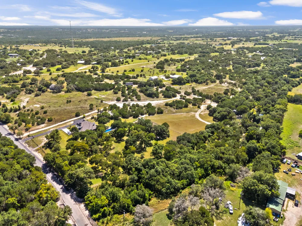 5775 County Road 200 Liberty Hill, TX 78642