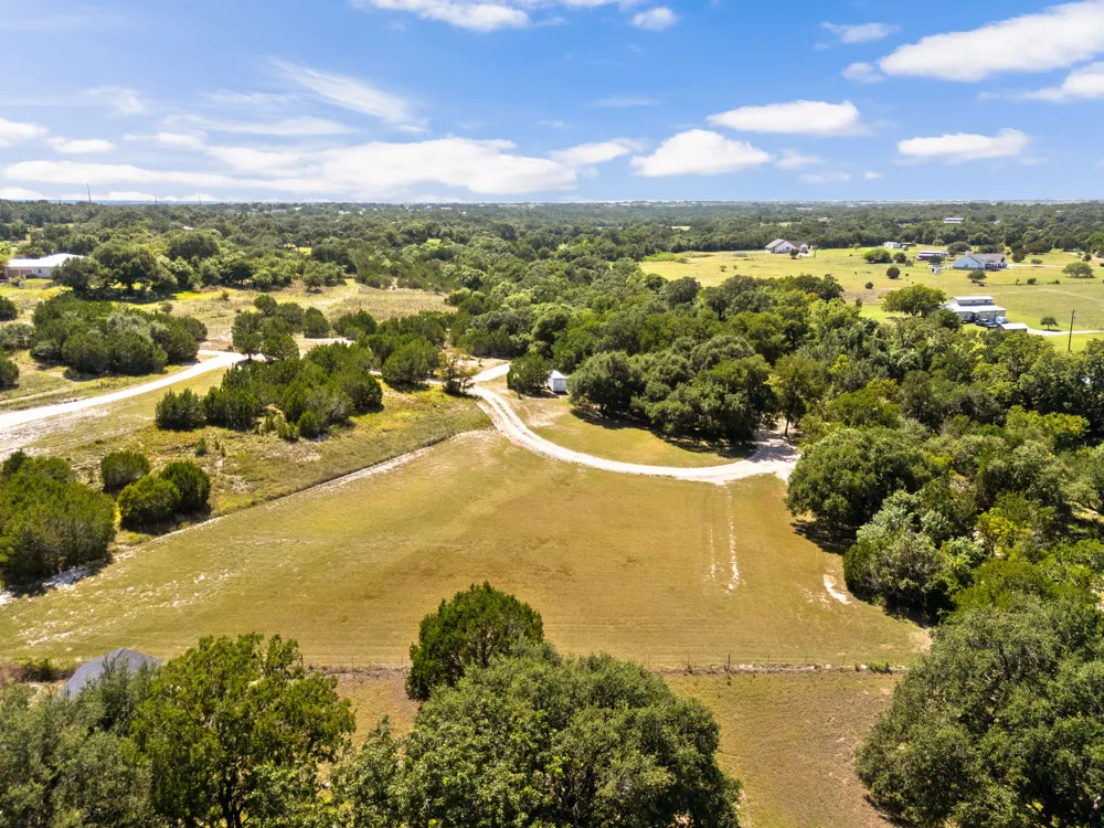 5775 County Road 200 Liberty Hill, TX 78642