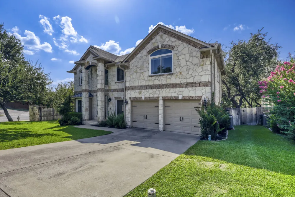 12052 Tulare Drive Austin, TX 78738