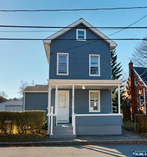 153 Knapp Avenue