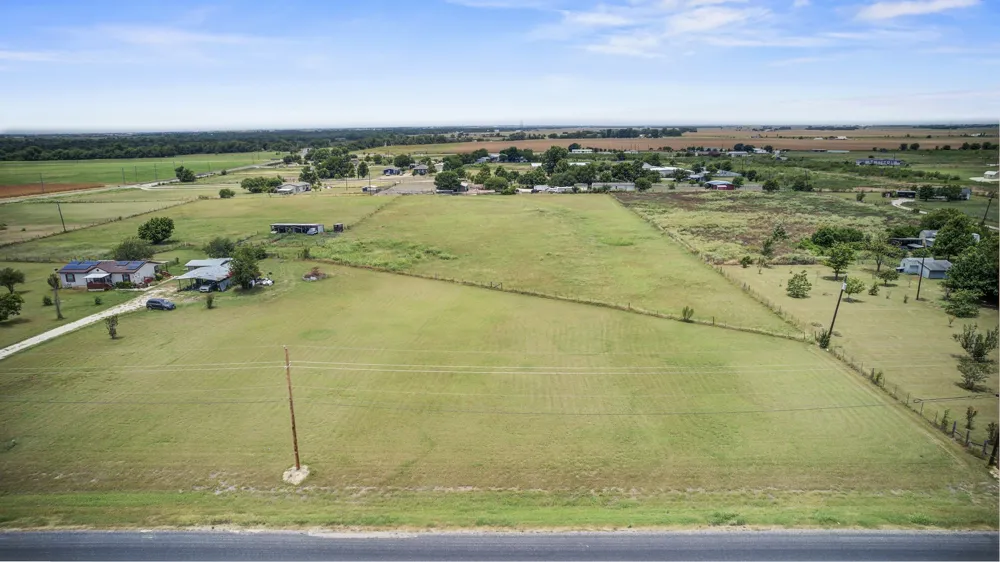 4980 County Road 406 Road Taylor, TX 76574