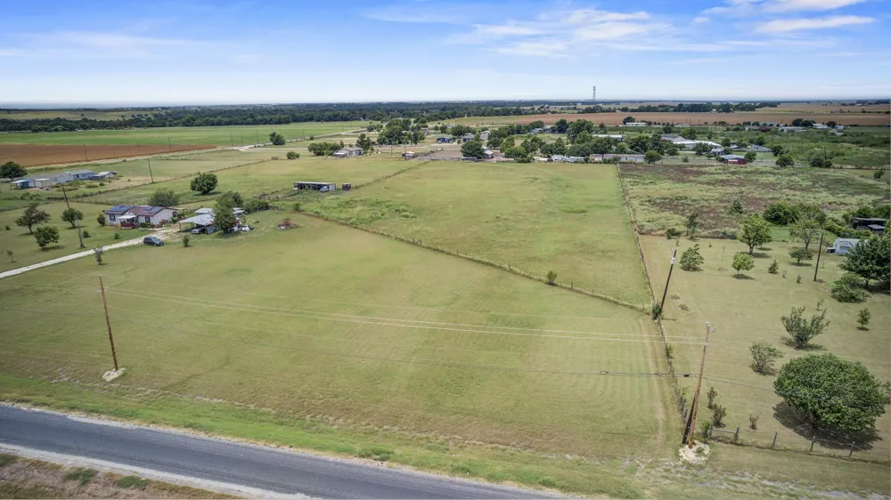 4980 County Road 406 Road Taylor, TX 76574