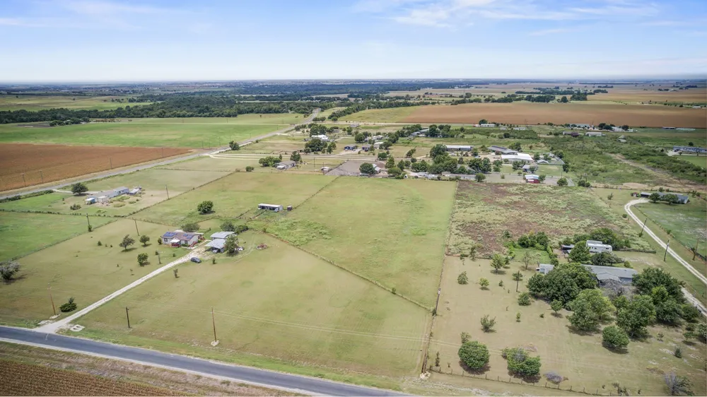 4980 County Road 406 Road Taylor, TX 76574
