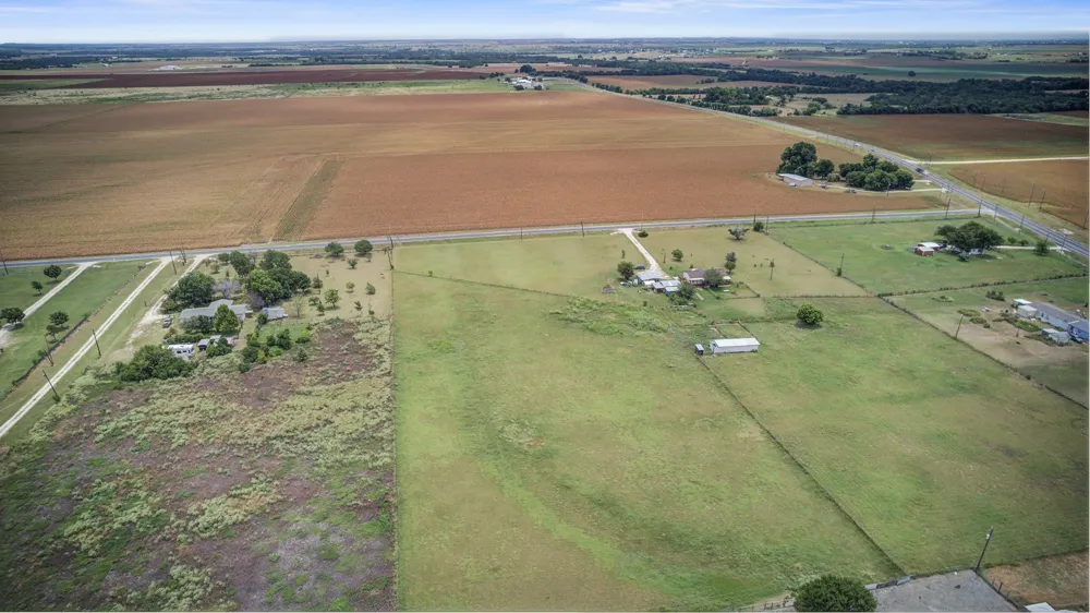 4980 County Road 406 Road Taylor, TX 76574