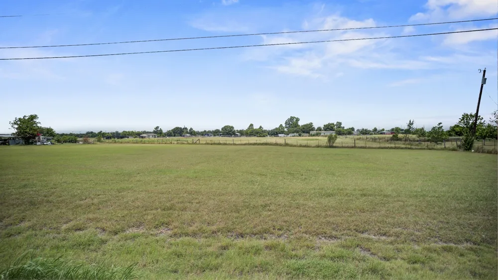 4980 County Road 406 Road Taylor, TX 76574