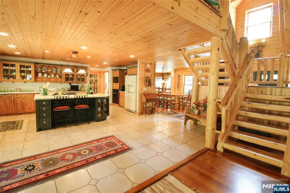 31 Kent Road Newton, NJ 07860