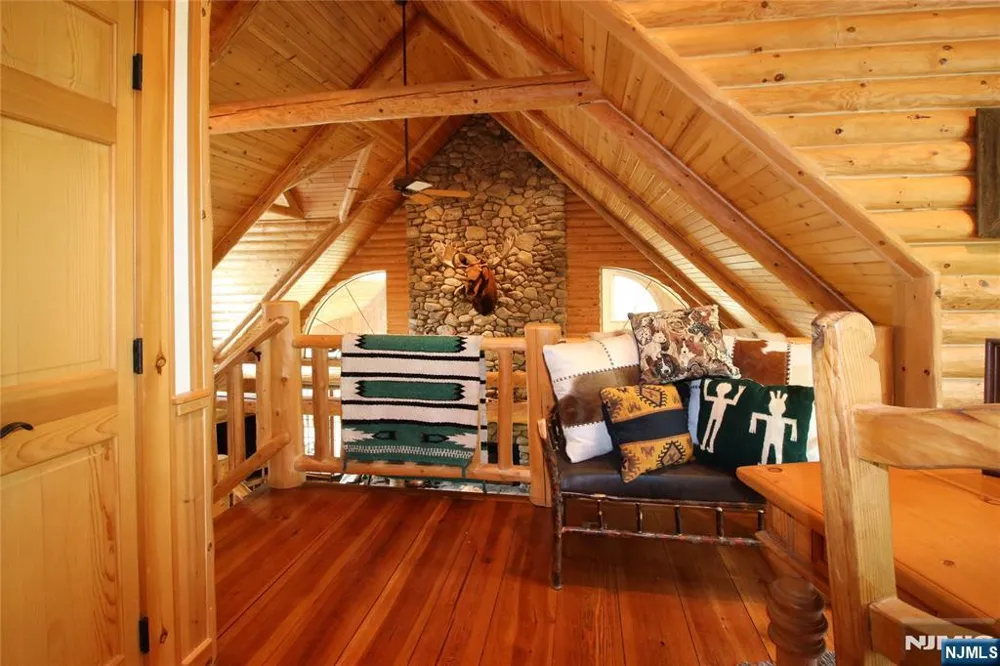 31 Kent Road Newton, NJ 07860