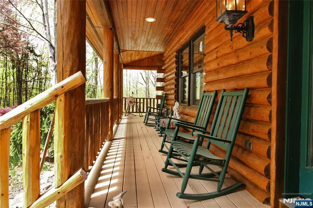 31 Kent Road Newton, NJ 07860
