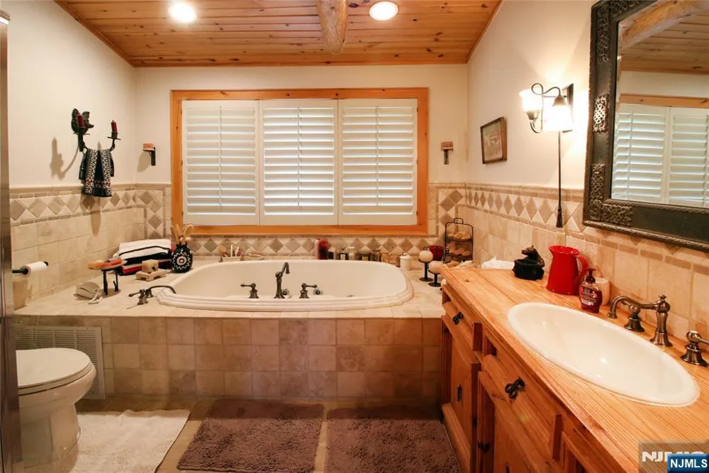31 Kent Road Newton, NJ 07860