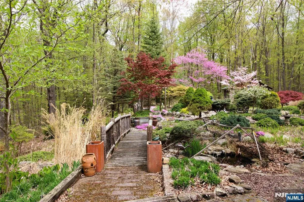 31 Kent Road Newton, NJ 07860